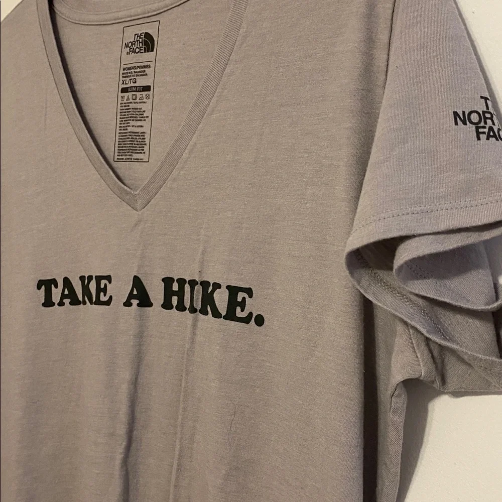 2/12 North Face Women's 'Take A Hike' V-Neck Tee — Light Gray with Black Print - Picture 3 of 6